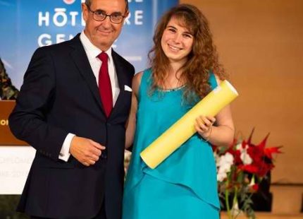 Ceremonie de Remise des diplomes a l'Ecole hoteliere de Geneve - Alexia Francano Major de promotion vol.131