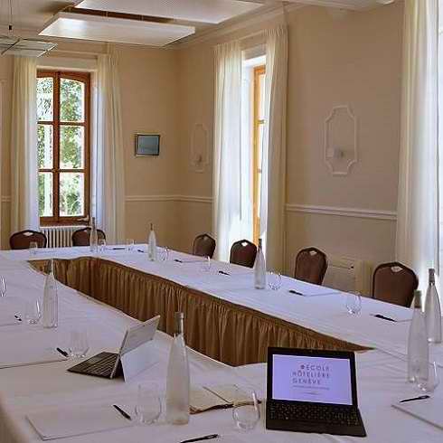 Meeting room rental in Geneva - Reservez votre salle de réunion au restauratn vieux bois à Genève près de l'ONU
