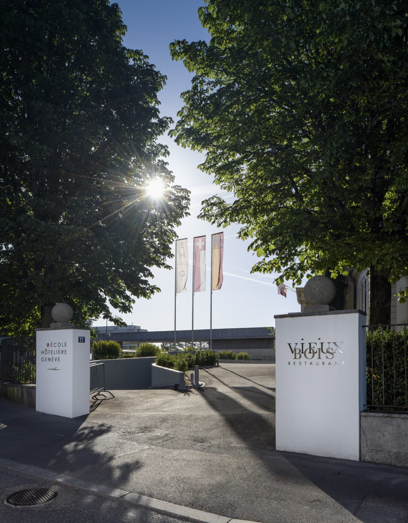 Explorez les Installations du Campus de l'EHG