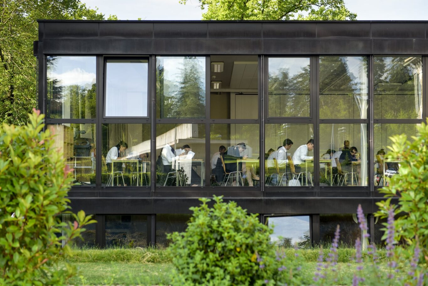 Le Campus de l'École Hôtelière de Genève : Entre Tradition et Innovation
